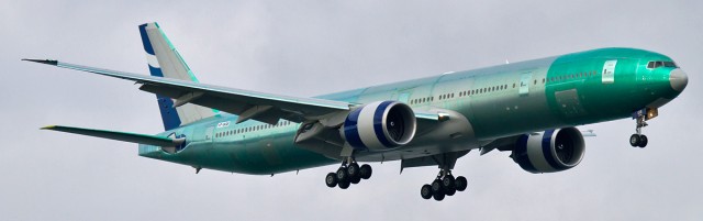 Aeroflots's Boeing 777 arrives to PDX on December 14th to be painted. Photo by Russell Hill. 