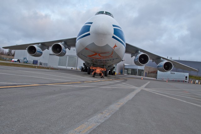 The AN-124 is not a small aircraft. 