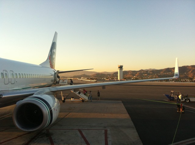 Boarding an Alaska Airlines Boeing 737 at Burbank. Image by Colin Cook. 