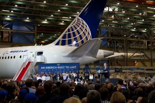 The Globe looked pretty good on this 787, but don't get attached, because it is coming off -- at least for now.