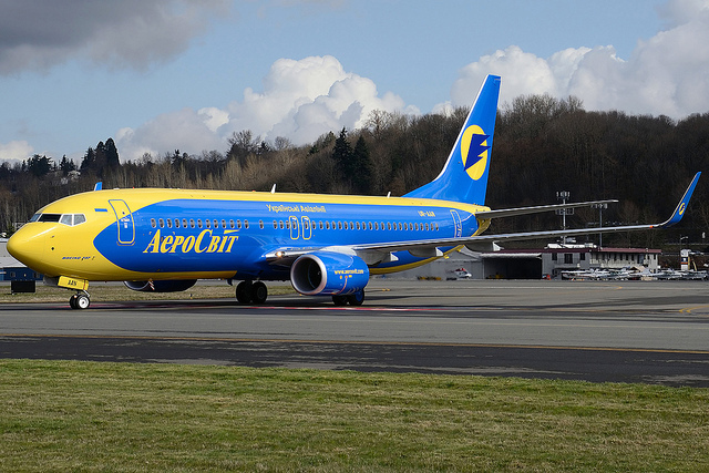 Aerosvit Boeing 737-800 (UR-AAN) seen at Boeing Field. Click for larger. Photo by Andrew Sieber.