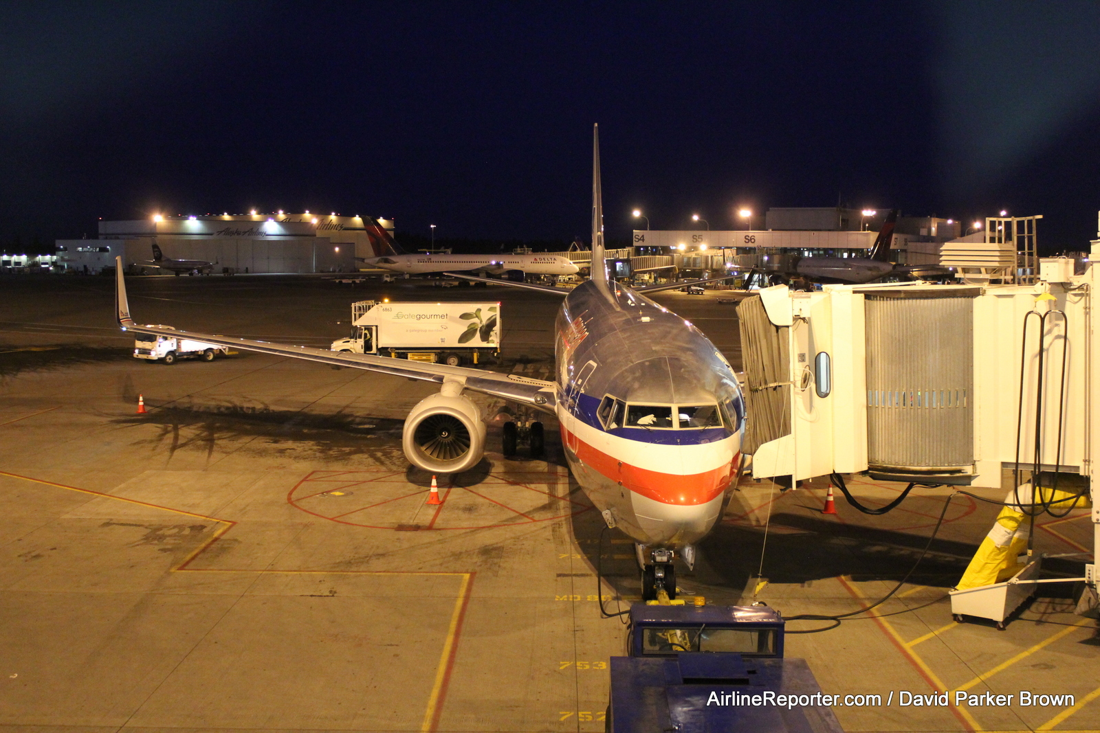 American Airlines Boeing 737-800 in Seattle.