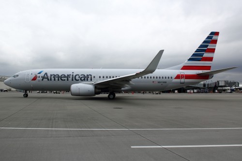 American Airlines Boeing 737 (N803NN) with new livery seen for the first time in Seattle. Image by Brandon Farris.