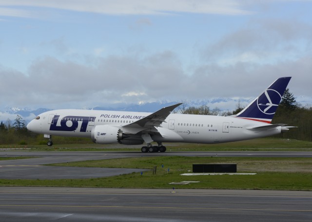 A Boeing 787 (L/N 86) painted in LOT livery takes off from Paine Field on April 5th. Image from Boeing. 
