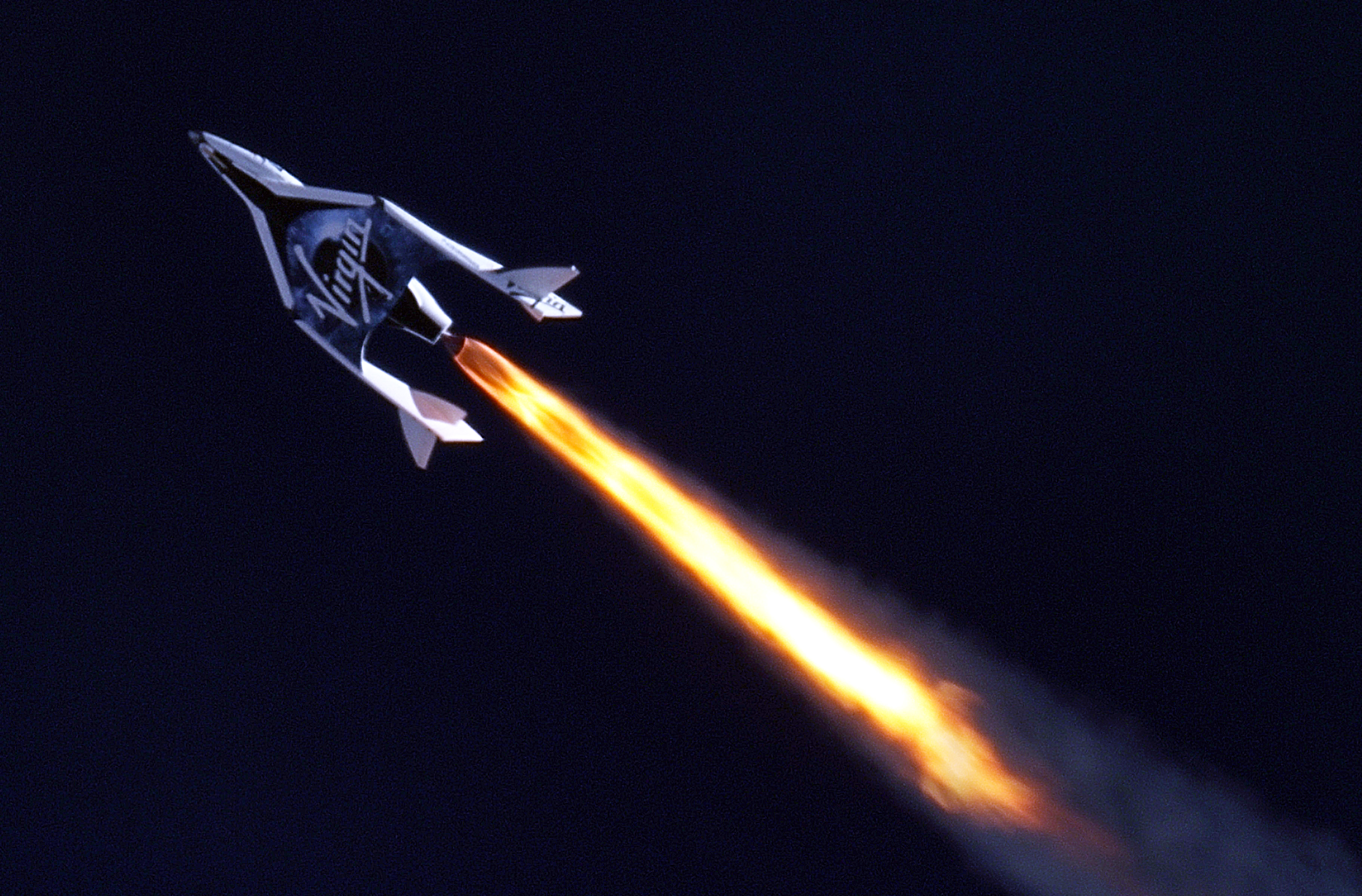 SpaceShip Two : AirlineReporter