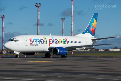 A Small Planet Boeing 737-300. Photo from Small Planet Airlines / Flickr