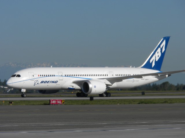 ZA005 taxis at Sea-Tac.