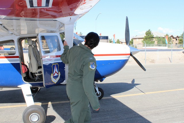 Preparing for flight. Photo by Dan Landson. 