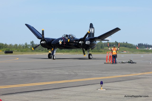 it is plane porn, watching Bad Kitty raise her wings. 