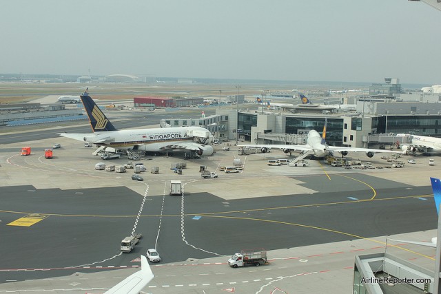 A Singapore Airlines Airbus A380 and Lufthansa Boeing 747-400. 