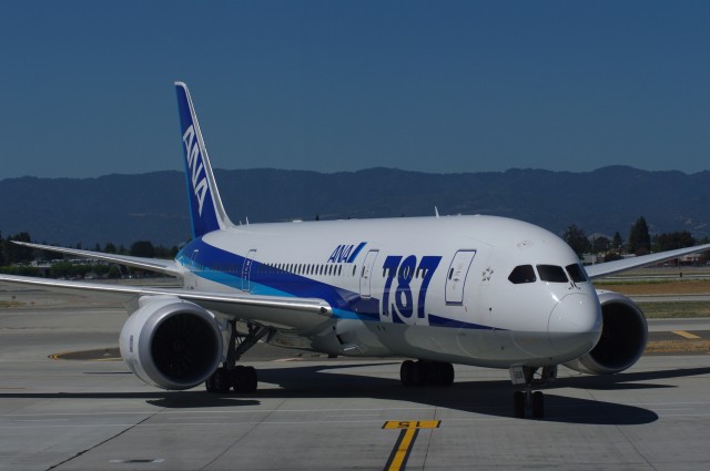 JA806A pulling into Gate 15 at San Jose Airport - Photo: Mal Muir | AirlineReporter.com