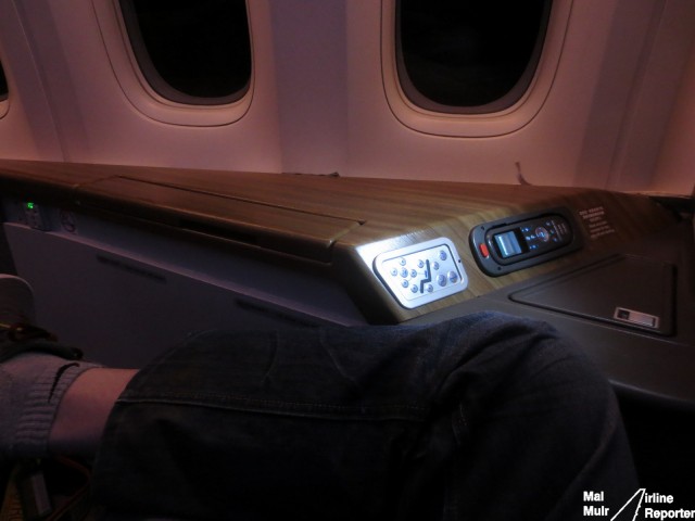 This seat is so wide I can sit cross legged and sideways! - Photo: Mal Muir | AirlineReporter.com
