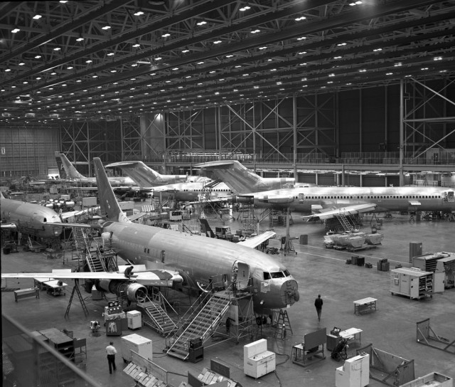 From 1970, this is the first 737 to be produced at Renton. After 271 Boeing 737s were produced at the Boeing Field factory, production of Boeing’s small twin switched over to Renton, joining 727s and 707s at the site. Image courtesy: Boeing