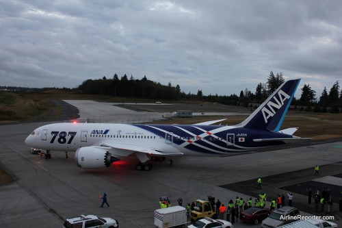 ANA's delivery livery, that showed up on the first two of their 787 Dreamliners. Taken at Paine Field.