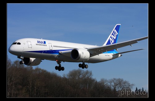 The older ANA livery before the "787" was added to the side. Photo by Jeremy Dwyer-Lindgren.