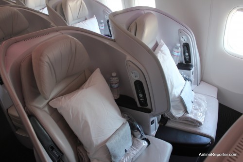 The outer seats in Premium Economy point towards the windows, giving extra privacy. I had the window seat.