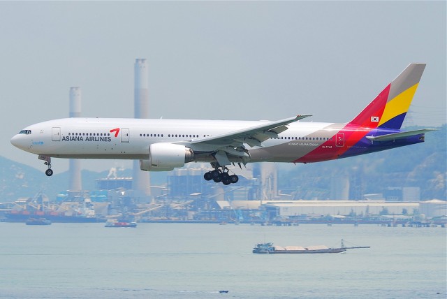 Asiana Airlines Boeing 777-200ER (HL7742) involved in the accident at SFO.