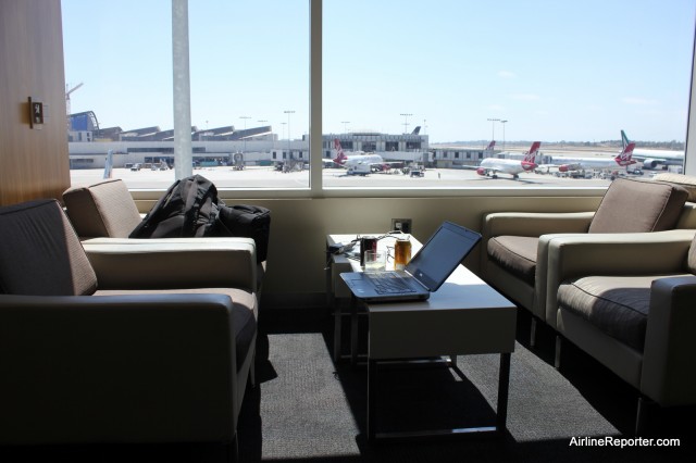 This became my temoporary office for a few hours in the Koru Lounge. 