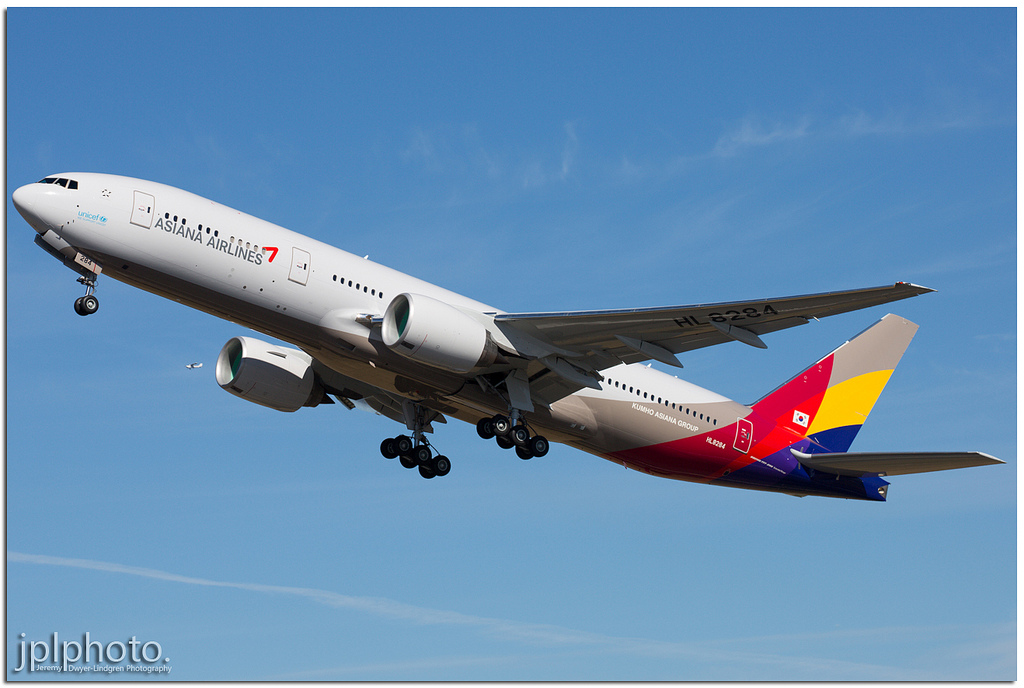 This could be the last Boeing 777-200 built. Reg #HL8284. Photo by Jeremy Dwyer-Lindgren.