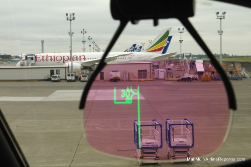 A Ethiopian Boeing 787 Dreamliner in the HUD on the United 787 Dreamliner.