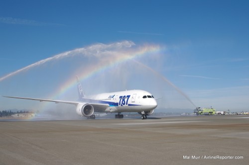 ANA's Boeing 787 arrives at SEA to a water cannon salute. Photo by Mal Muir / AirlineReporter.com.