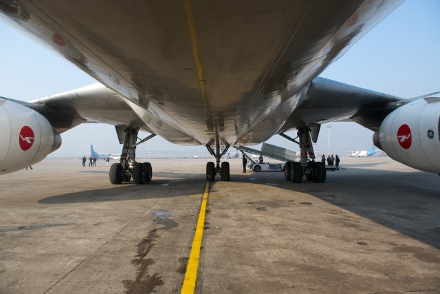 The underside of a DC-10-30. Photo - Bernie Leighton | AirlineReporter.com
