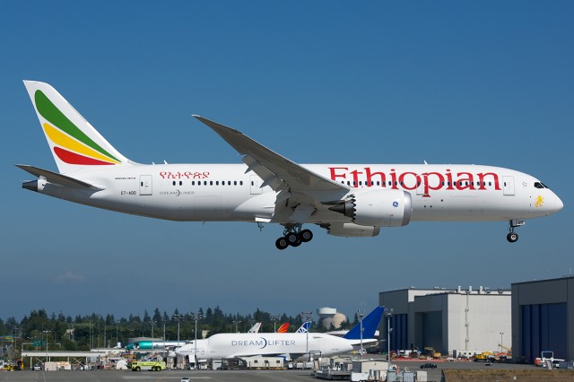 An Ethiopian Airlines 787 on a test flight at Paine Field. Photo by Bernie Leighton | AirlineReporter.com