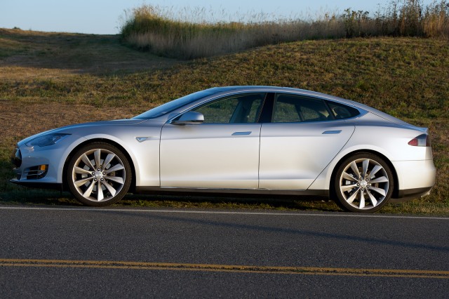A Tesla Model S P85 parked  at twilight. Photo by Bernie Leighton | AirlineReporter.com