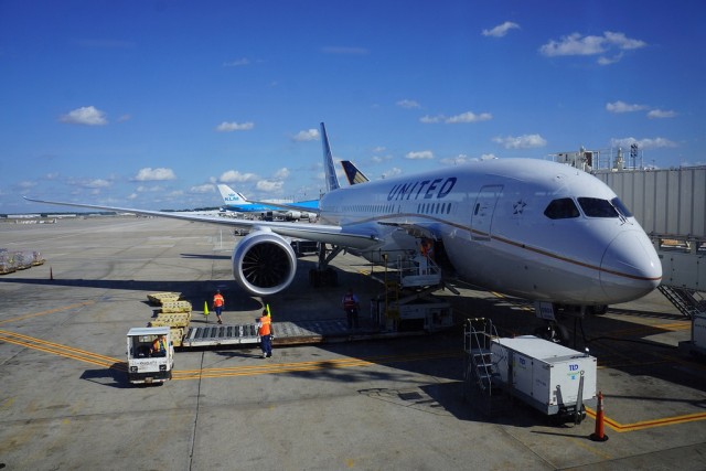 United's first Boeing 787 Dreamliner in Houston. Image by Chris Sloan / Airchive.com.