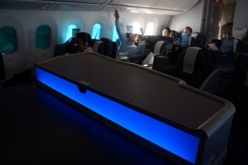 Lighting really provides a nice atmosphere in United's 787 cabin. Image by Chris Sloan / Airchive.com.
