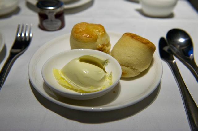 A typical BA scone course. Photo by Bernie Leighton | AirlineReporter.com