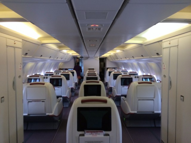 A better view of the Air Niugini business class cabin . Photo by Bernie Leighton | AirlineReporter.com