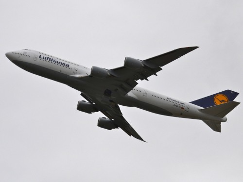 Lufthansa's first Boeing 747-8 Intercontinental shortly after take off from Paine Field. Photo by Jon Ostrower.