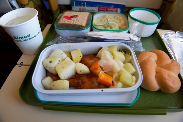 Tandoori chicken with potatoes. Photo - Bernie Leighton | AirlineReporter.com