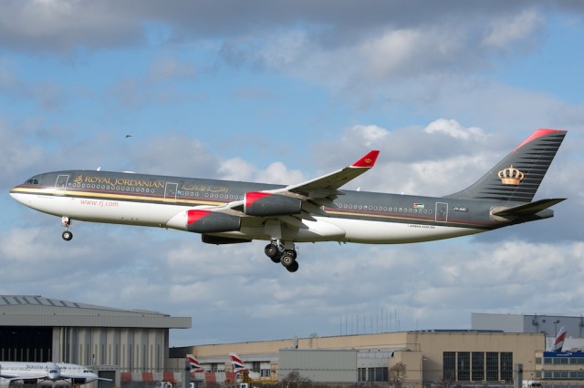 Passing the time at LHR with an extremely rare Royal Jordanian A340-211 arrival. Photo - Bernie Leighton | AirlineReporter.com