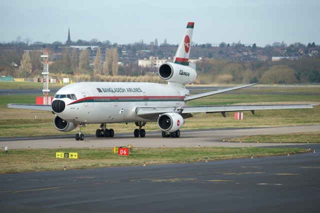 S2-ACR, taxiing for departure on a sightseeing flight at BHX. Photo - Bernie Leighton | AirlineReporter.com