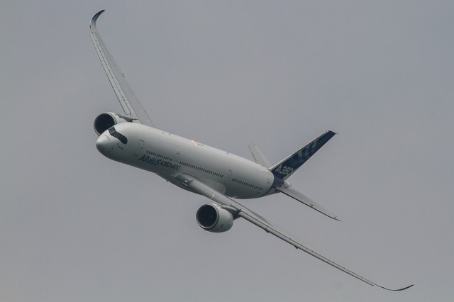 The A350XWB shows its stuff at the Singapore Airshow - Photo: Jacob Pfleger | AirlineReporter
