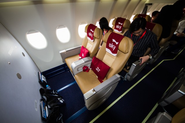 Business class is configured in a 2-2 layout in this Superjet - Photo: Jacob Pfleger | AirlineReporter