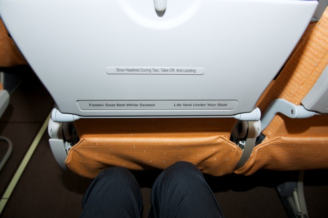 A better illustration of SilkAir seat pitch: Photo - Bernie Leighton | AirlineReporter.com