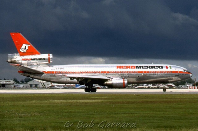 Aeromexico DC-10 - Photo: Bob Garrard