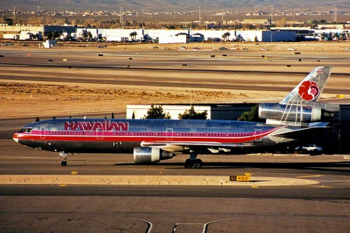 A Hawaiian DC-10 taken in Vegas in 1999 - Photo: Ken Fielding