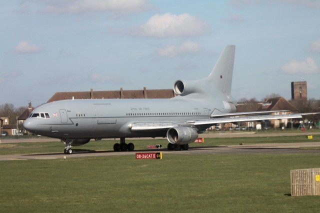 Lockheed L1011 Tristar, KC 1; ZD950; callsign ’œFAGIN 12’. Backtracking along the main runway, alongside ZD948 ’œFAGIN 11’.