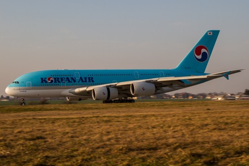 Watching an A380 arrival from this close can simply be described as awesome! Photo: Jacob Pfleger | AirlineReporter