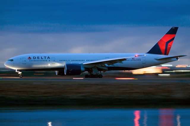 Delta Boeing 777 - Photo: Bernie Leighton