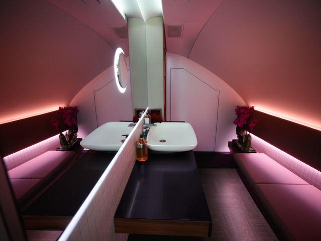 The New & Rather spacious looking First & Business Class Bathroom on the Qatar Airways A380 - Photo: Qatar Airways
