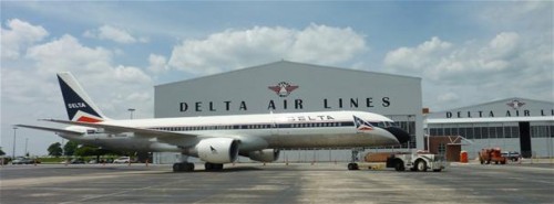 Ship 608 being towed - Photo: Delta Air Lines