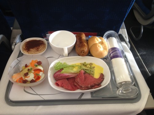 Appetizer - Roastbeef, the business class catering is significantly improved over my previous experience Photo: Jacob Pfleger | AirlineReporter