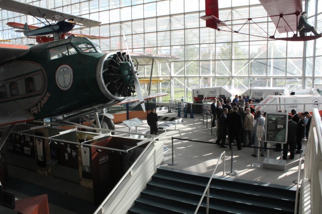 Guests line up at the Museum of Flight to try the flight simulators - Photo: David Parker Brown | AirlineReporter