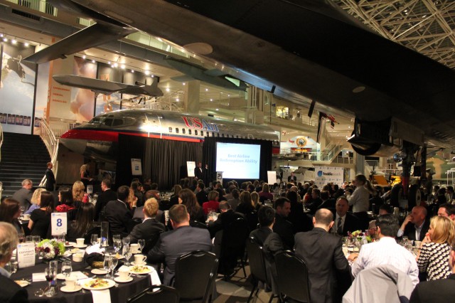 Gary Leff emceed the event while we ate a delicious dinner - Photo: David Parker Brown | AirlineReporter