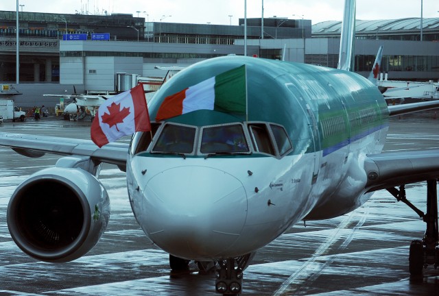 Celebrating Aer Lingus' return to Toronto - Photo: Philip Debski